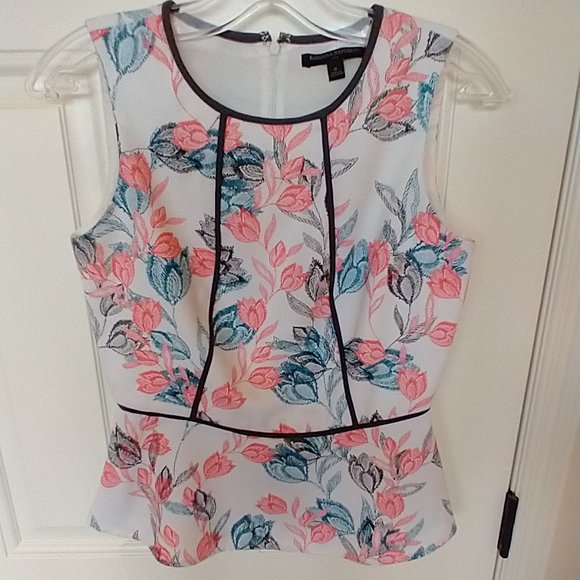 Banana Republic Women's size 0 sleeveless flowery patterned top - Picture 1 of 15